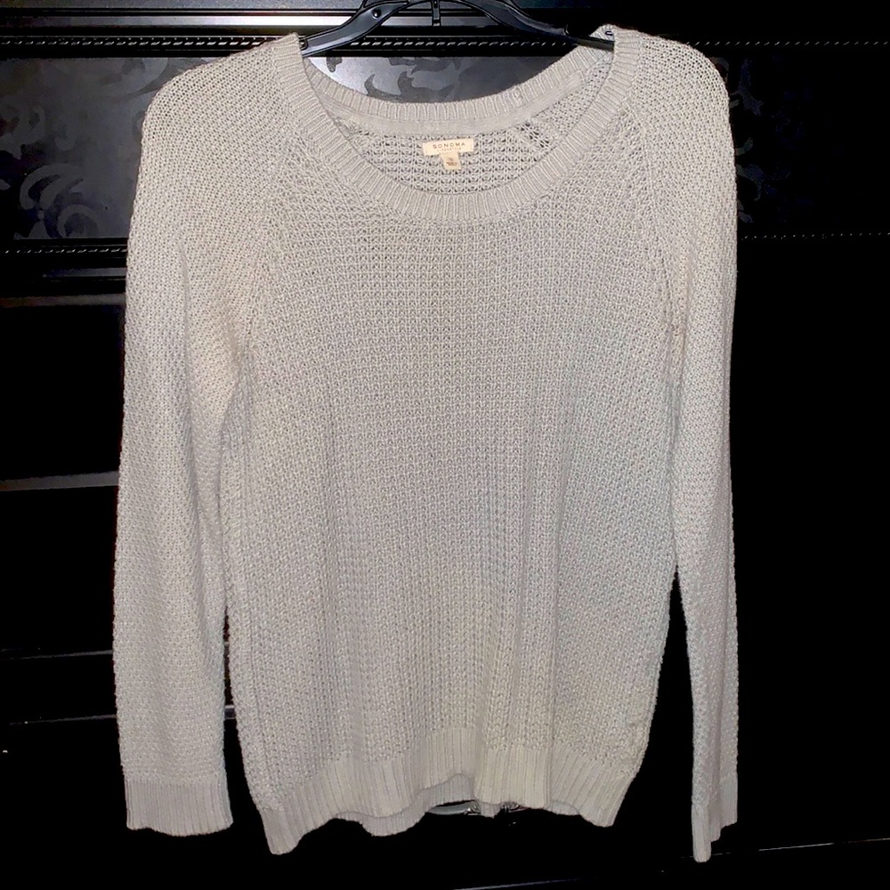 Light grey sweater
